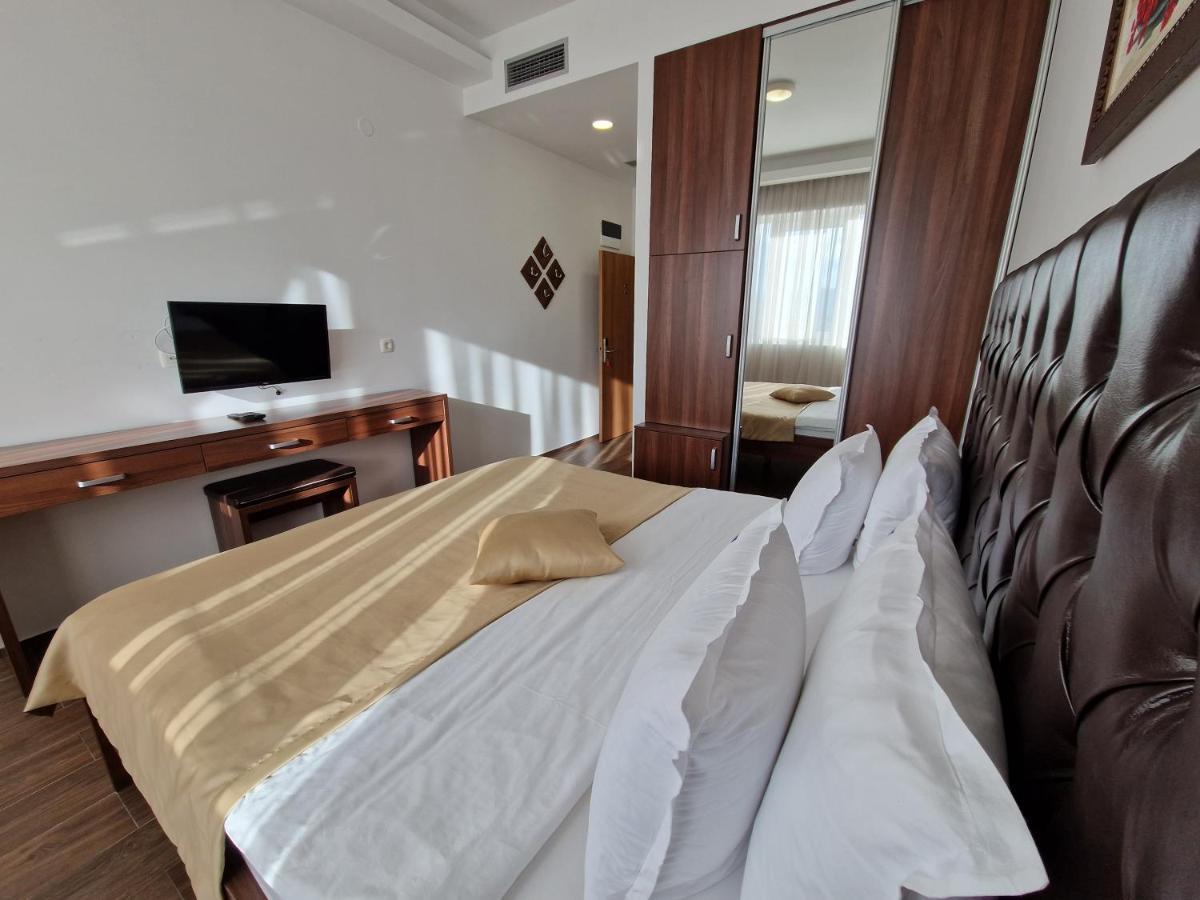 Motel Celebic Mitrovici  Εξωτερικό φωτογραφία