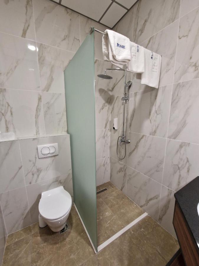 Motel Celebic Mitrovici  Εξωτερικό φωτογραφία