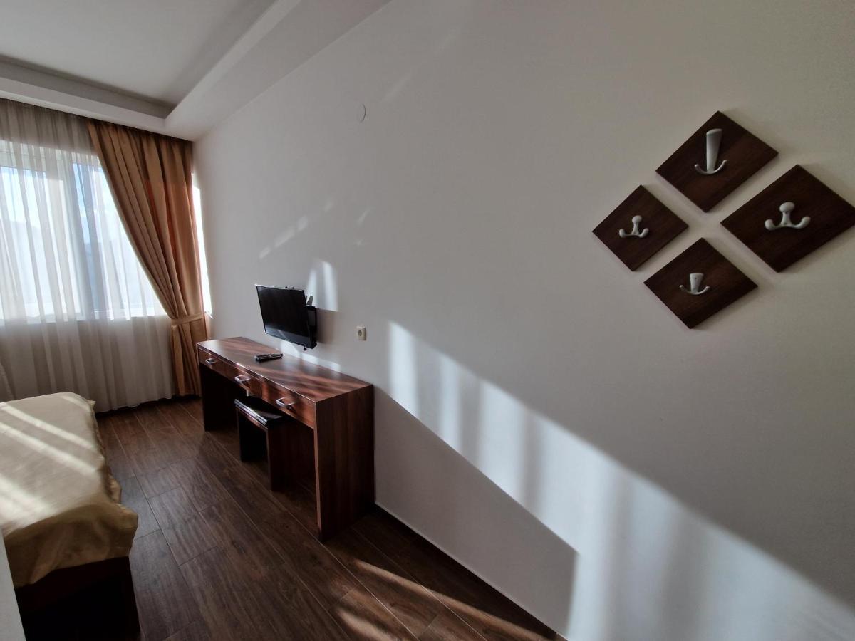 Motel Celebic Mitrovici  Εξωτερικό φωτογραφία